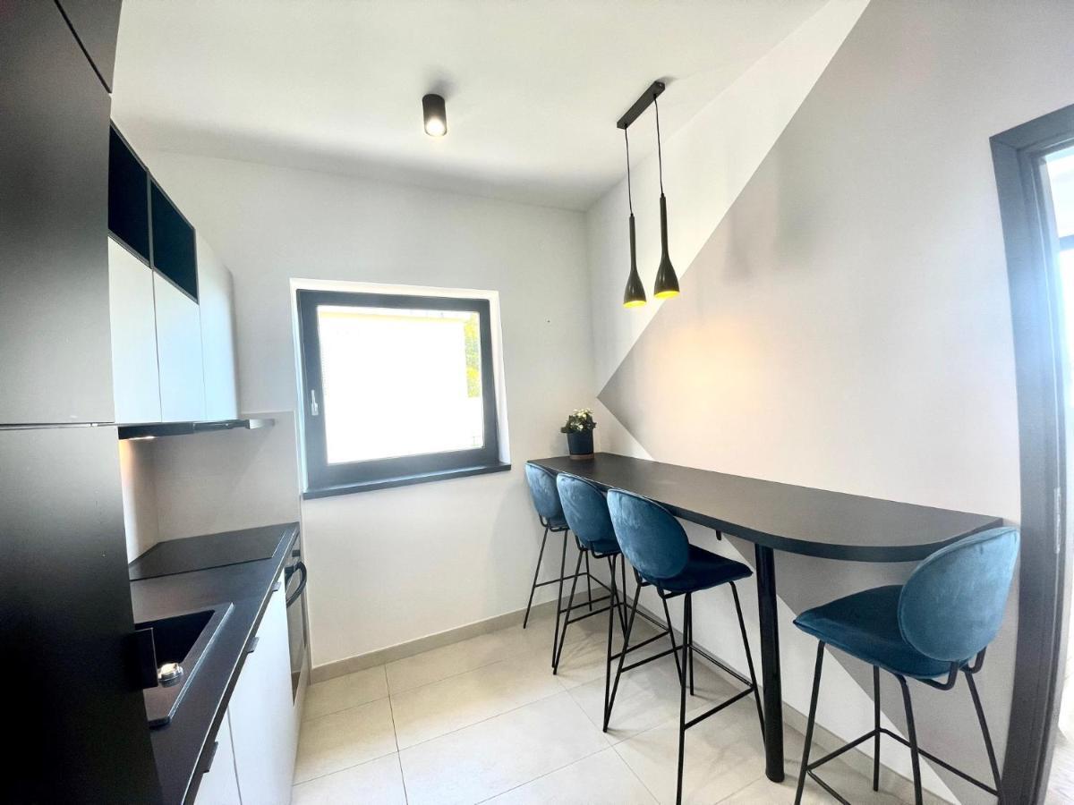 Apartment Jadrana *