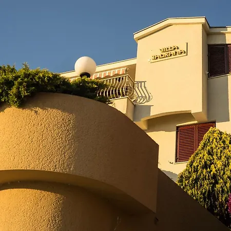Villa Jadrana Rab Town Exterior photo